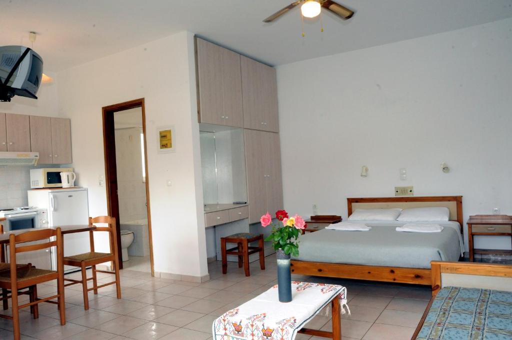 Evilion hotel Stalos Bilik gambar