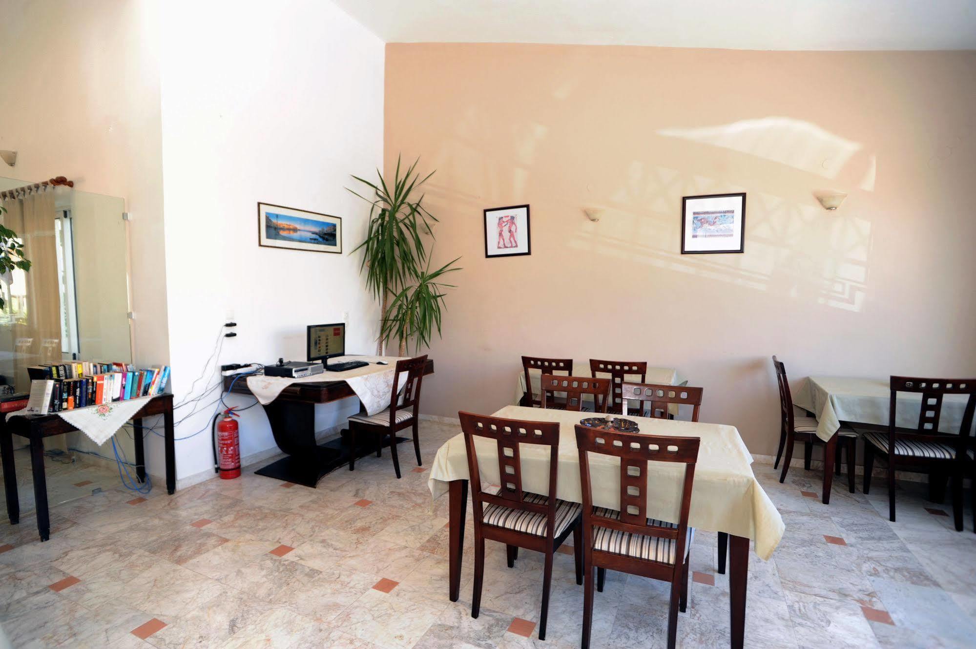 Evilion hotel Stalos Luaran gambar